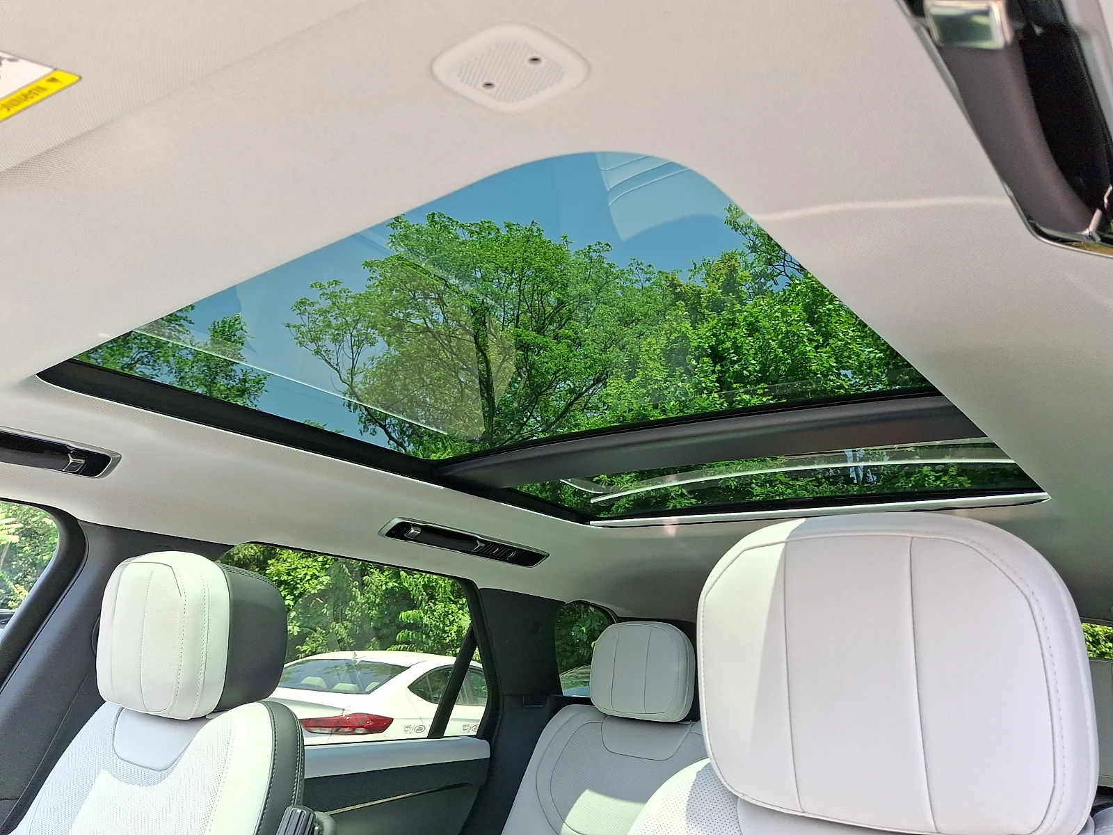 2023 Land Rover Range Rover Sport SE Dynamic - Photo 14