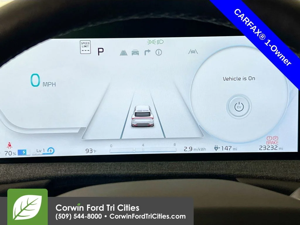 Used 2024 Gray Kia Wind image 2