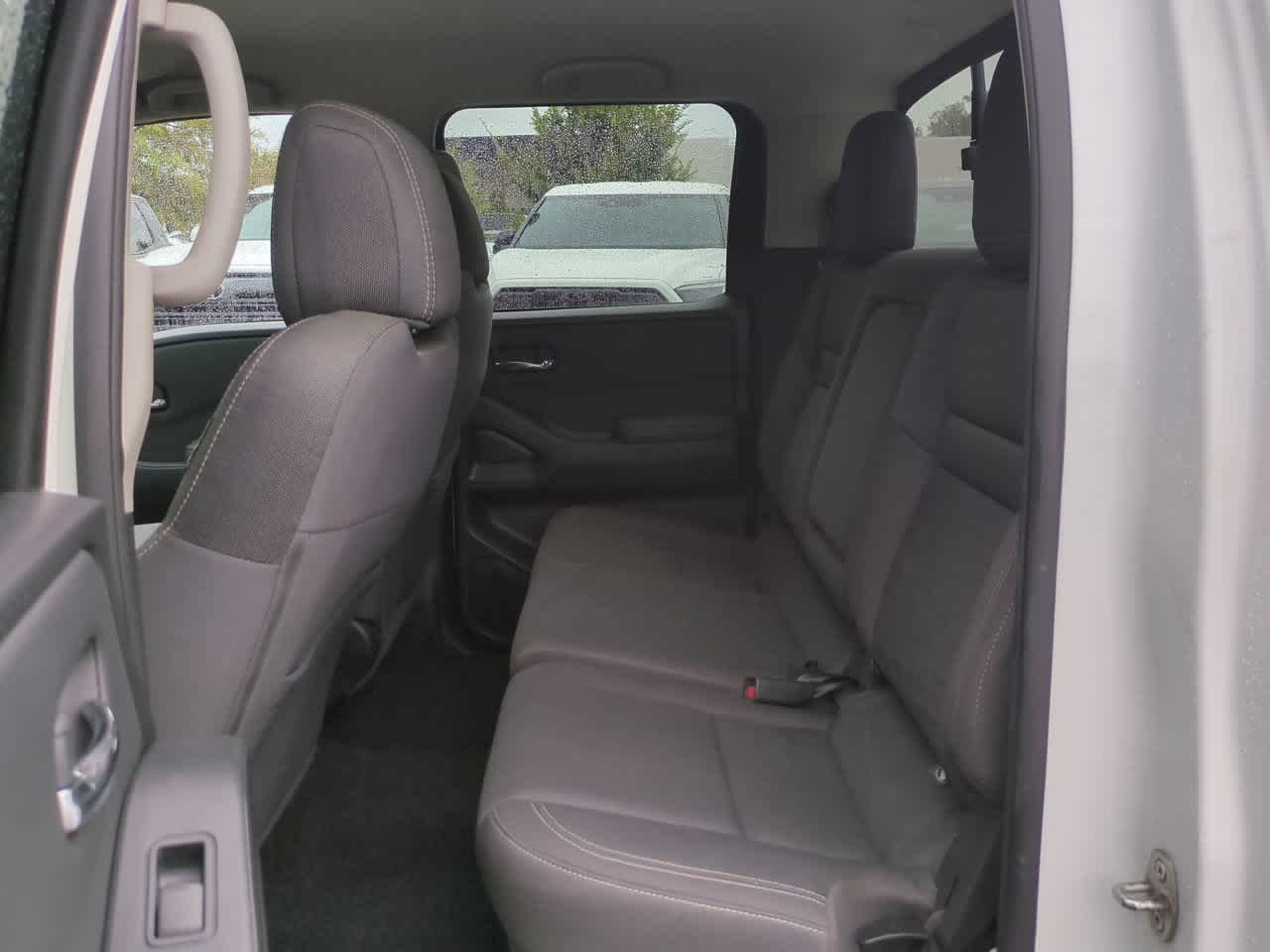 Used 2022 Glacier White Nissan SV image 13