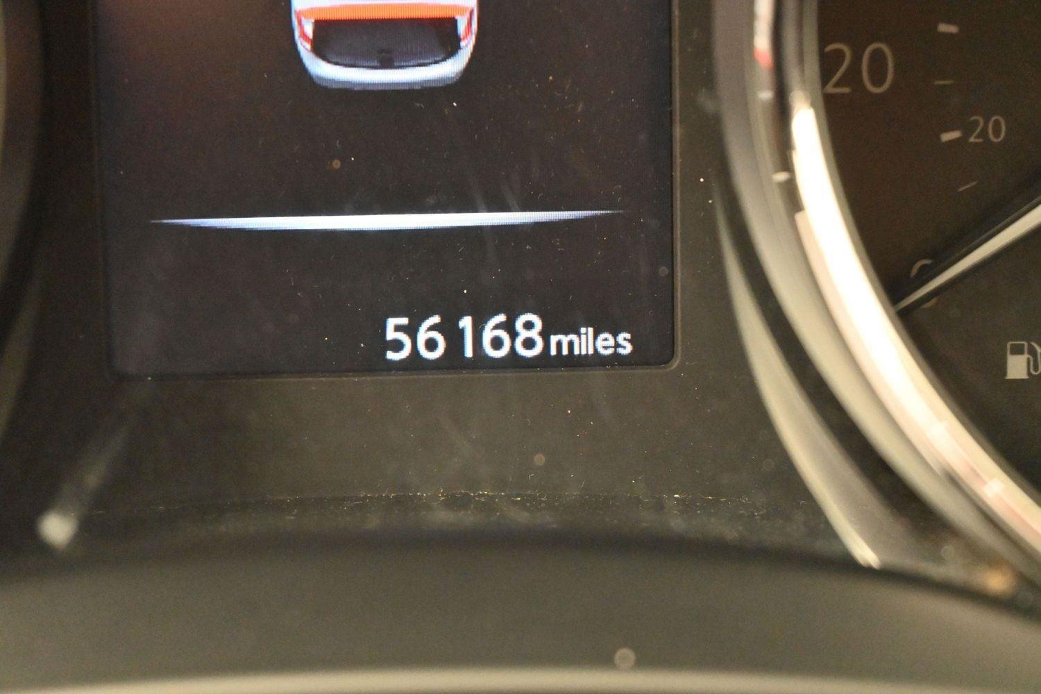 Used 2017 Glacier White Nissan SV image 20