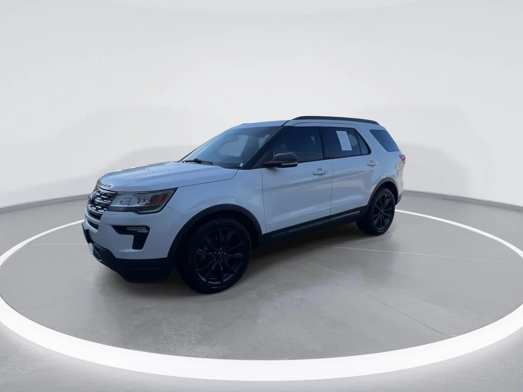 Used 2018 White Ford XLT image 4