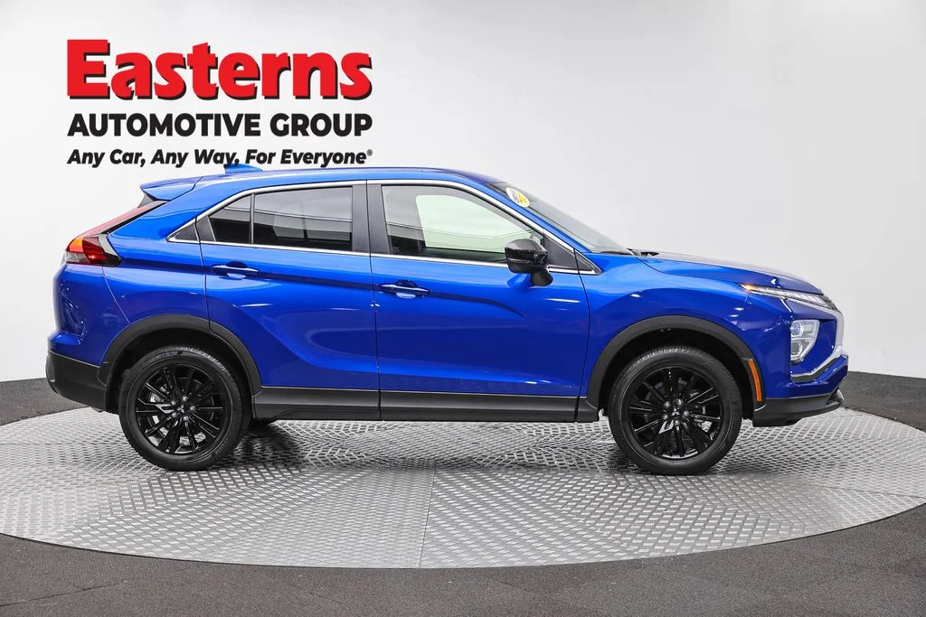 Used 2026 Blue Mitsubishi LE image 4