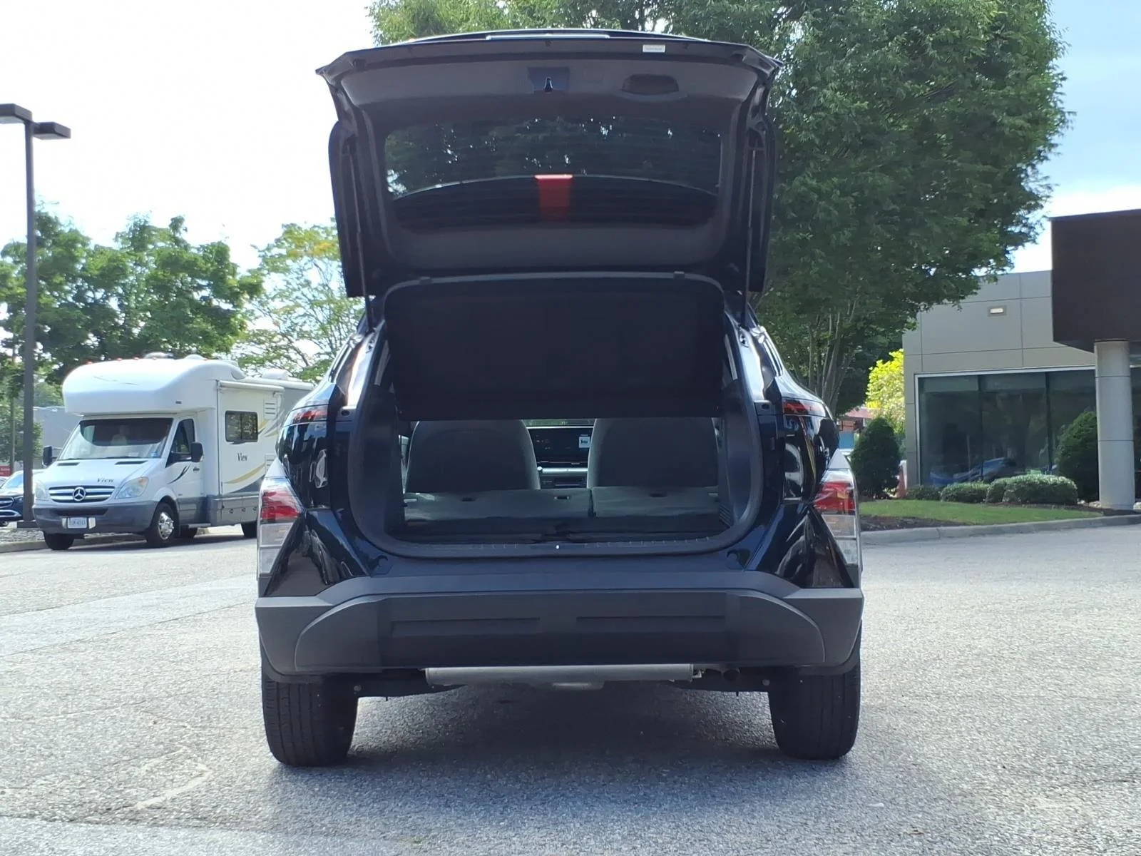 Used 2025 Abyss Black Pearl Hyundai SEL image 30