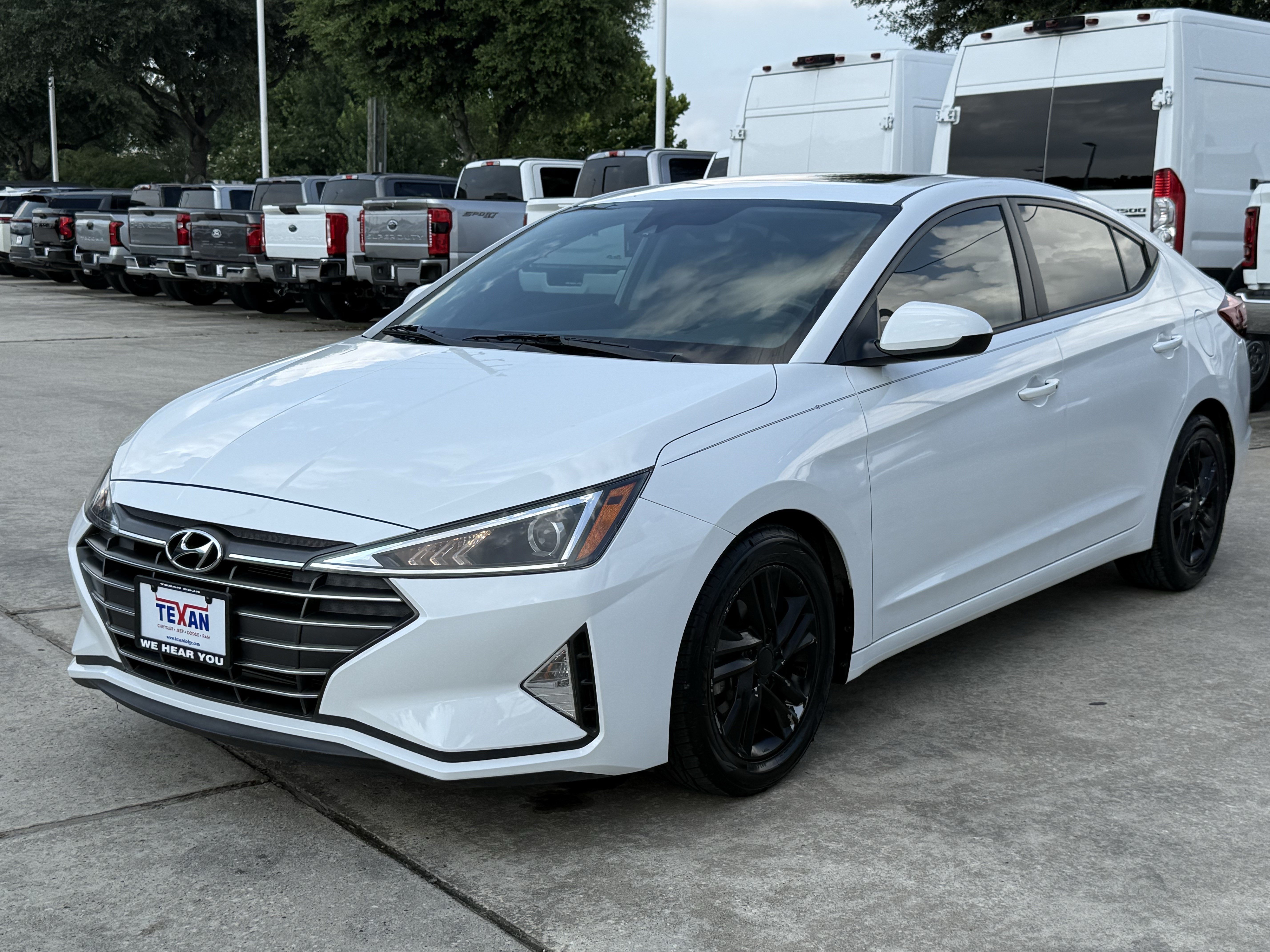 Used 2020 Quartz White Pearl Hyundai Value Edition image 9