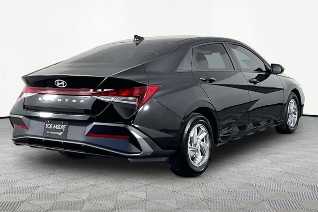 Used 2026 Black Hyundai SE image 6