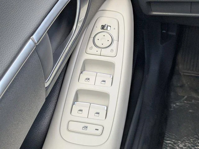 2025 Hyundai Sonata SE - Photo 50