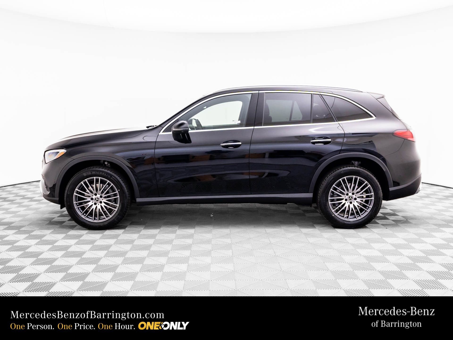 New 2026 Black Mercedes-Benz GLC 300 image 44