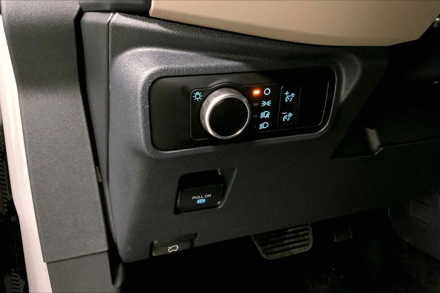 New 2026 Avalanche Gray Ford Big Bend® image 18