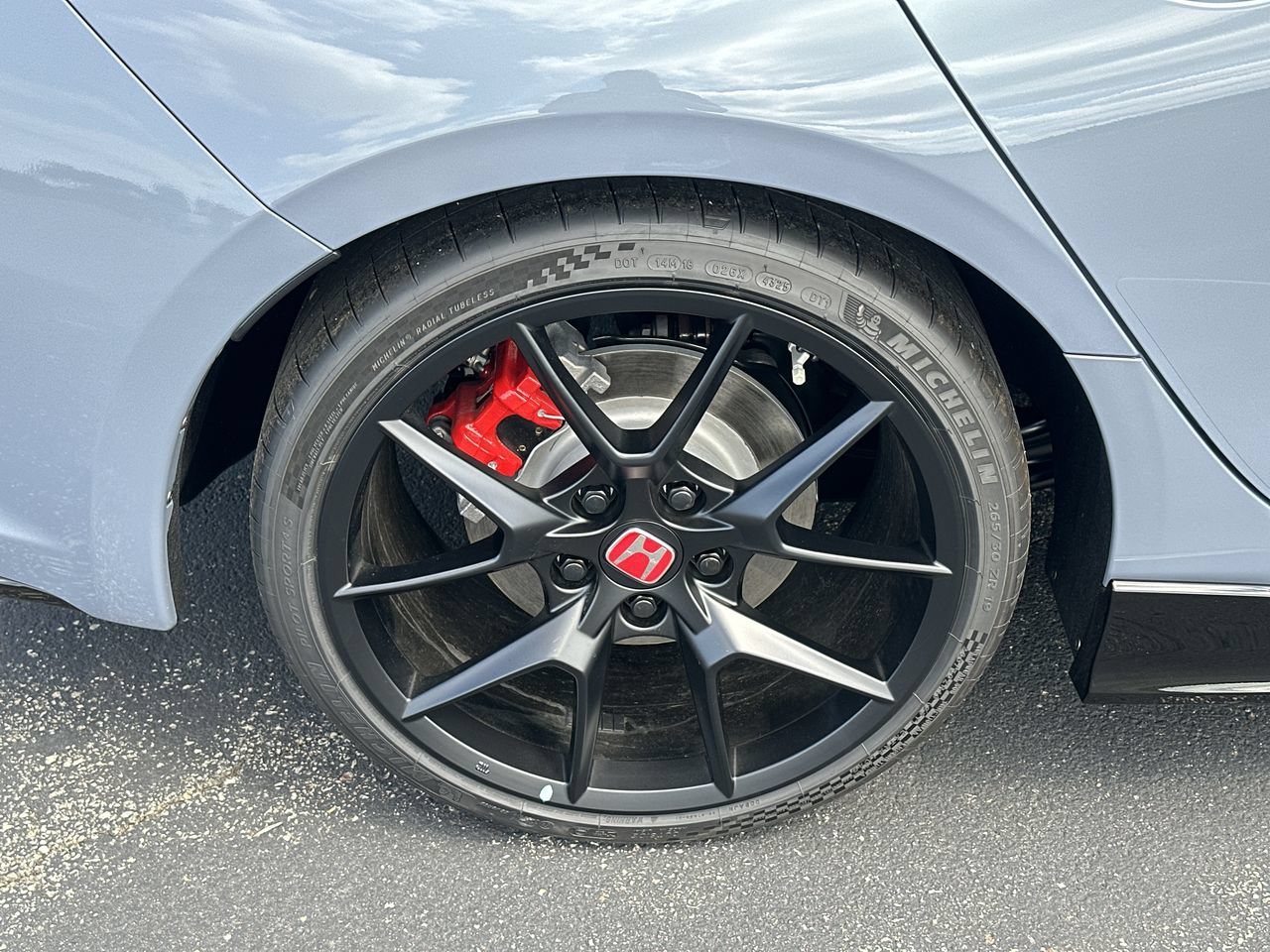 New 2026 Sonic Gray Pearl Honda Type R image 10
