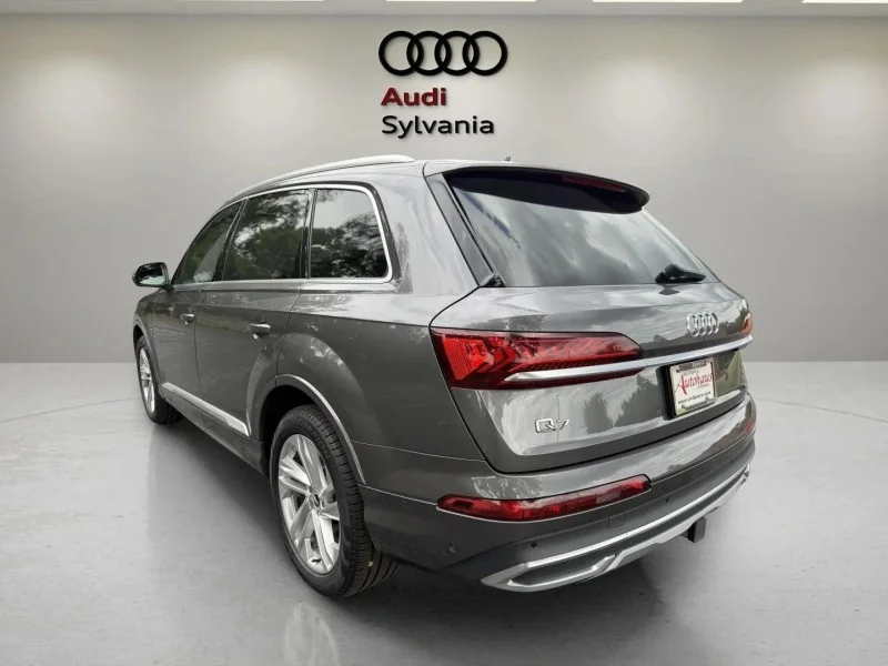 Used 2021  Audi Premium Plus image 5
