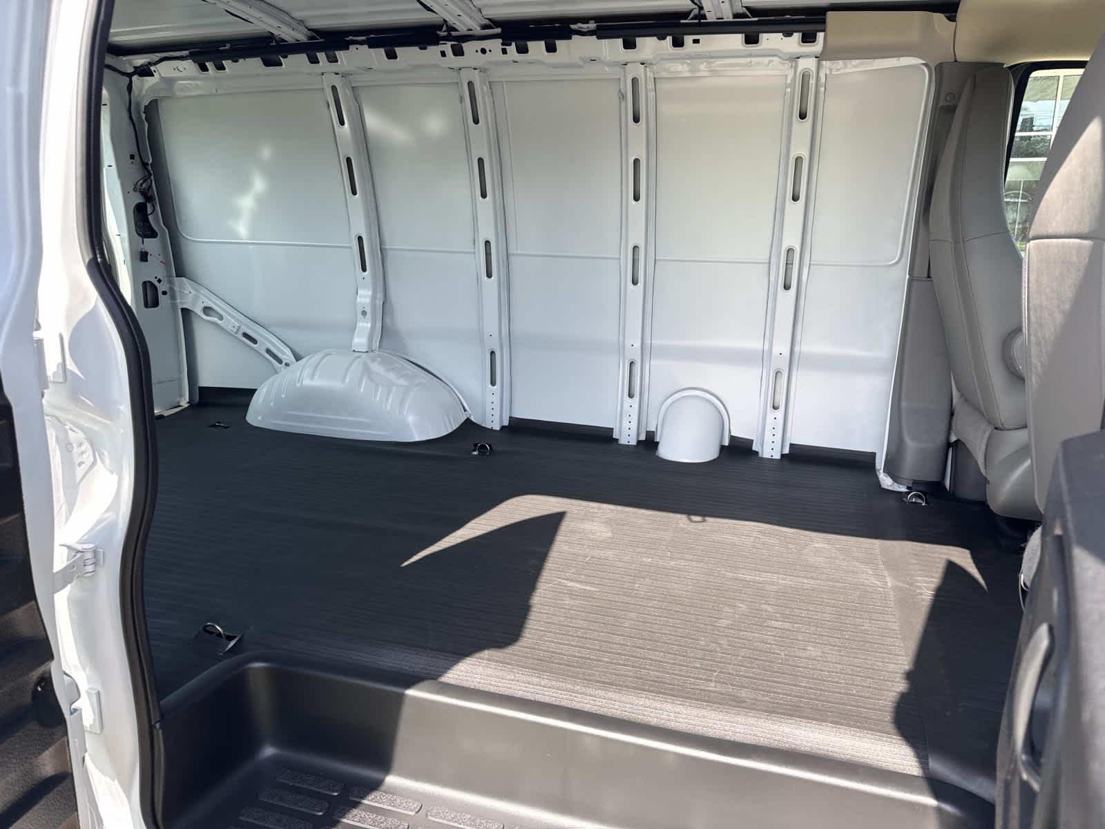 2026 GMC Savana Cargo Work Van - Photo 8