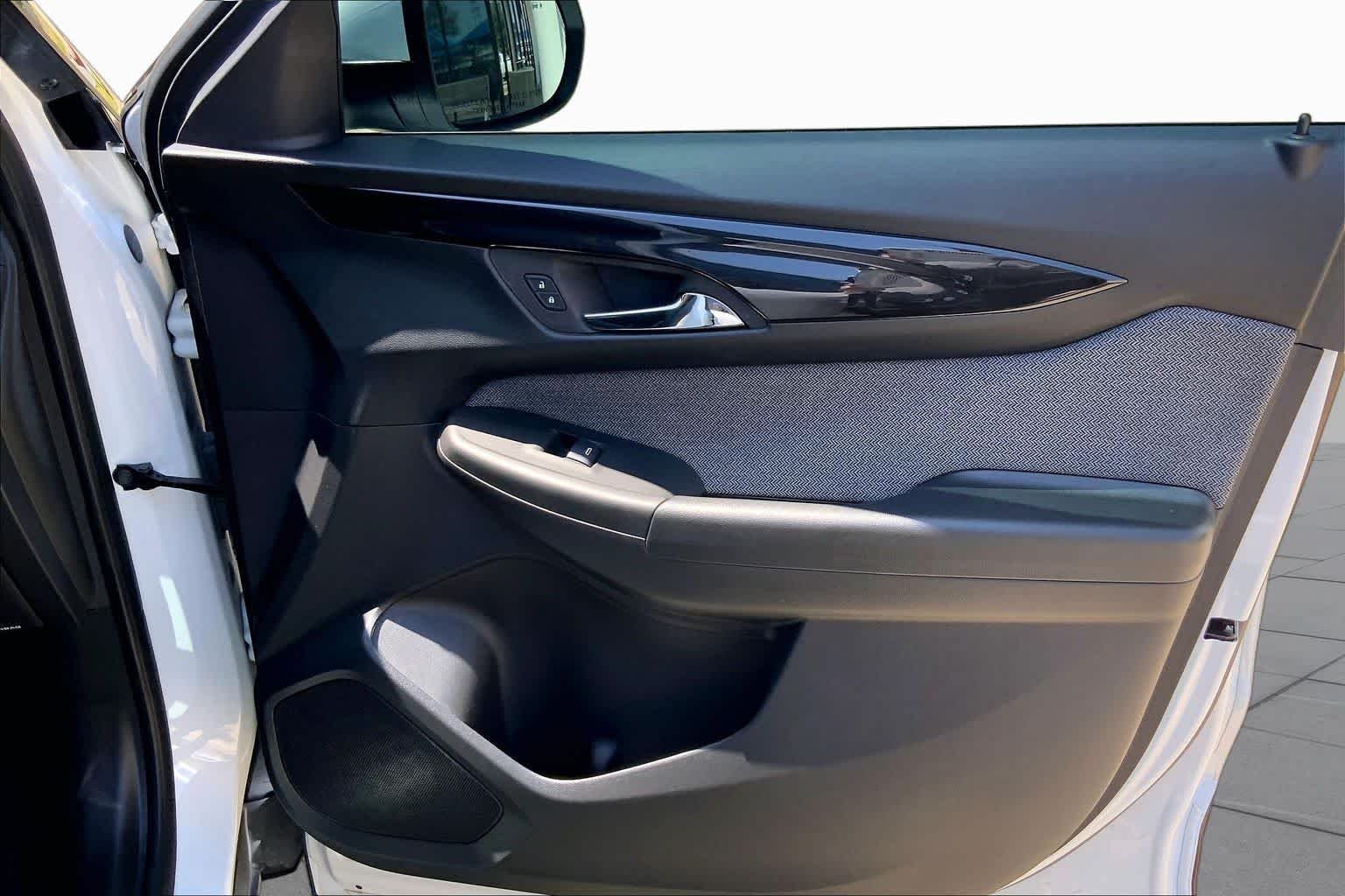 Used 2026 Summit White Chevrolet LT image 23
