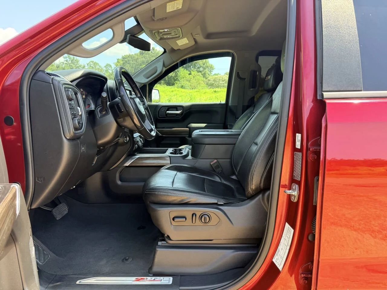Used 2019 Maroon Chevrolet RST 4x4 4dr Crew Cab 5.8 ft. SB image 12