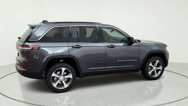 New 2026 Baltic Gray Metallic Clearcoat Jeep Limited image 14