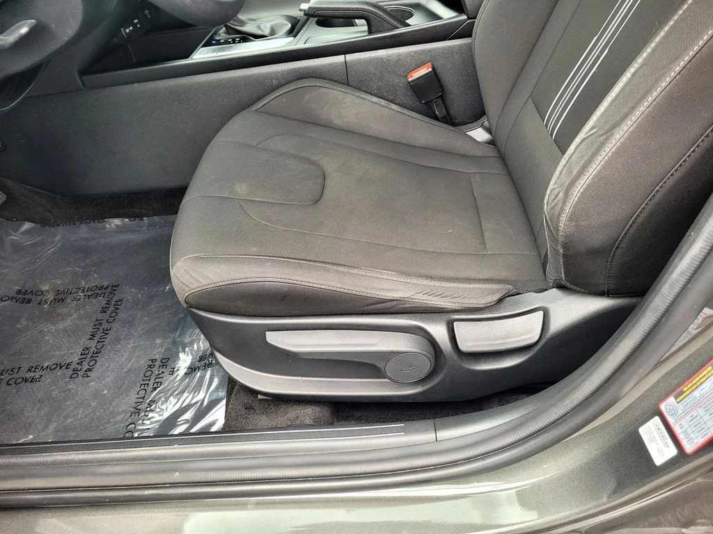 Used 2024 Gray Hyundai SEL image 15