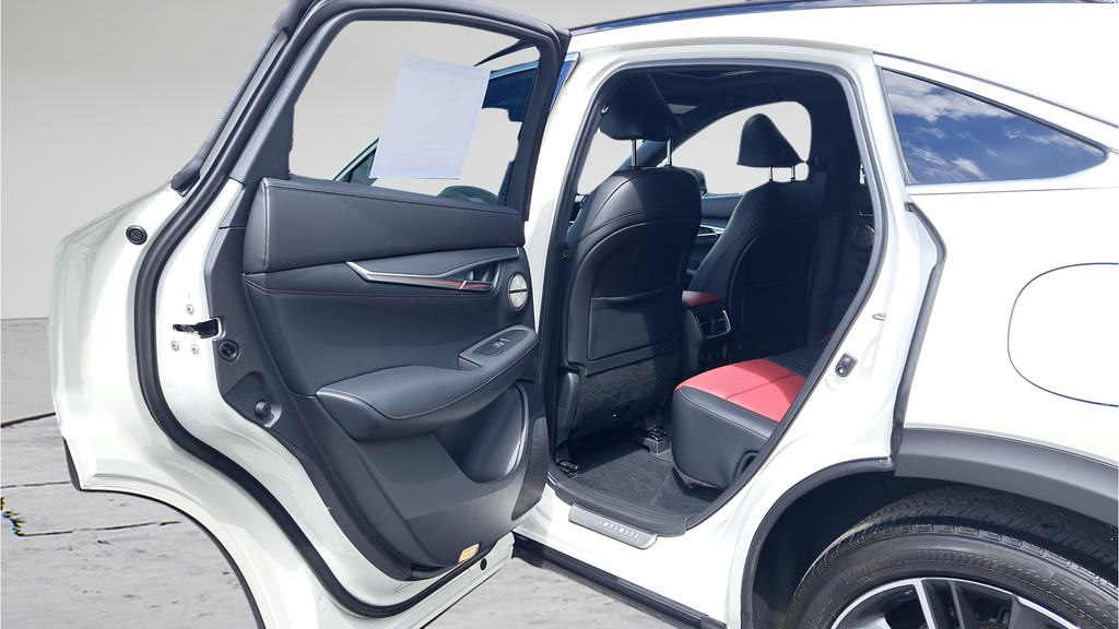 Used 2022 White INFINITI SENSORY image 28