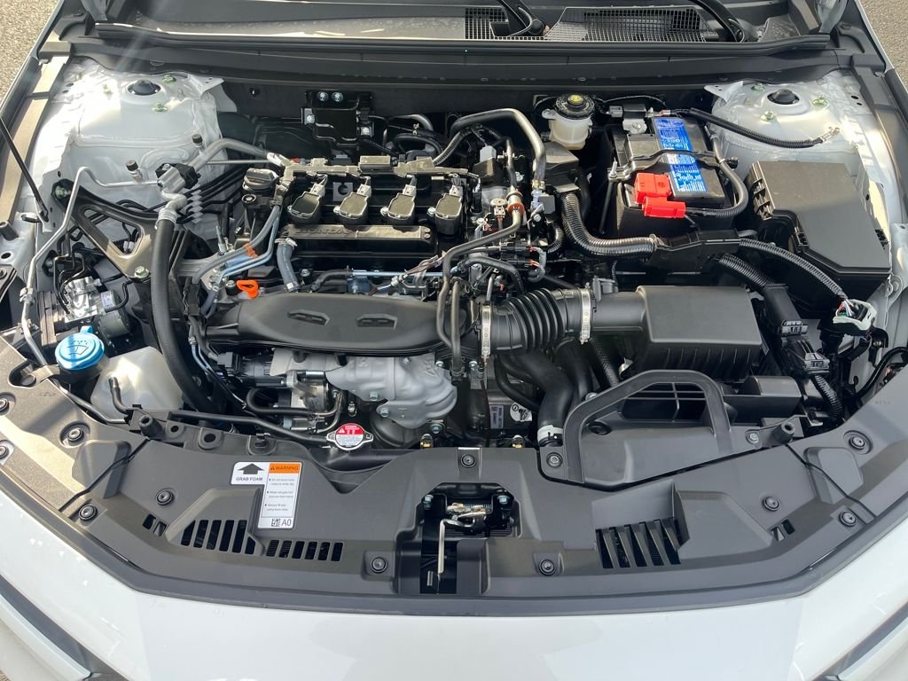 2025 Honda Accord SE - Photo 16