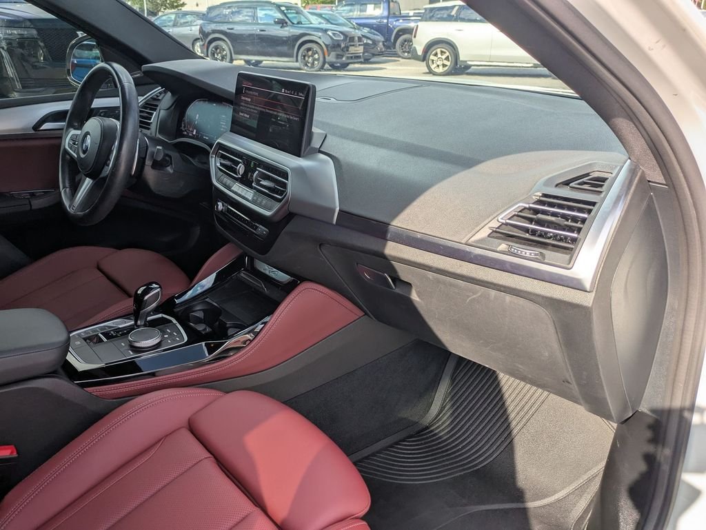 Used 2024 White BMW xDrive30i image 26