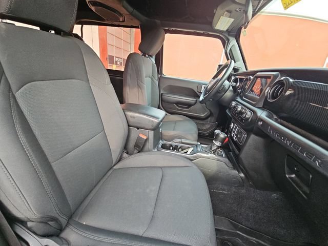 Used 2022 Black Jeep Sport S image 31