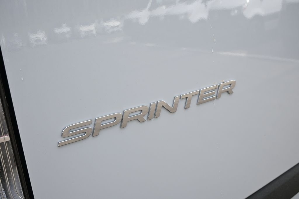 Used 2026 Arctic White Mercedes-Benz Cargo 170 WB image 25