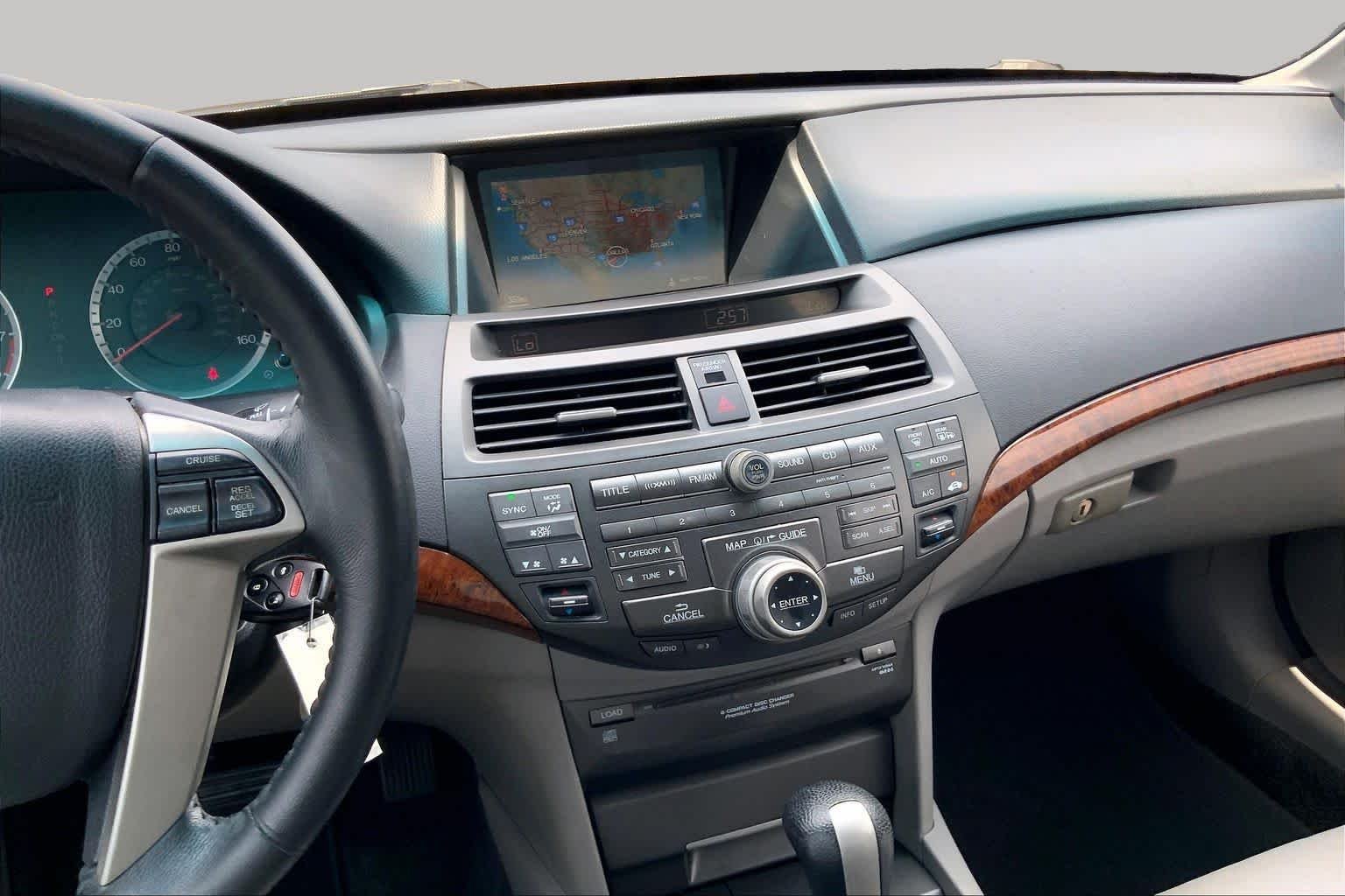 Used 2012 Alabaster Silver Metallic Honda EX-L image 6