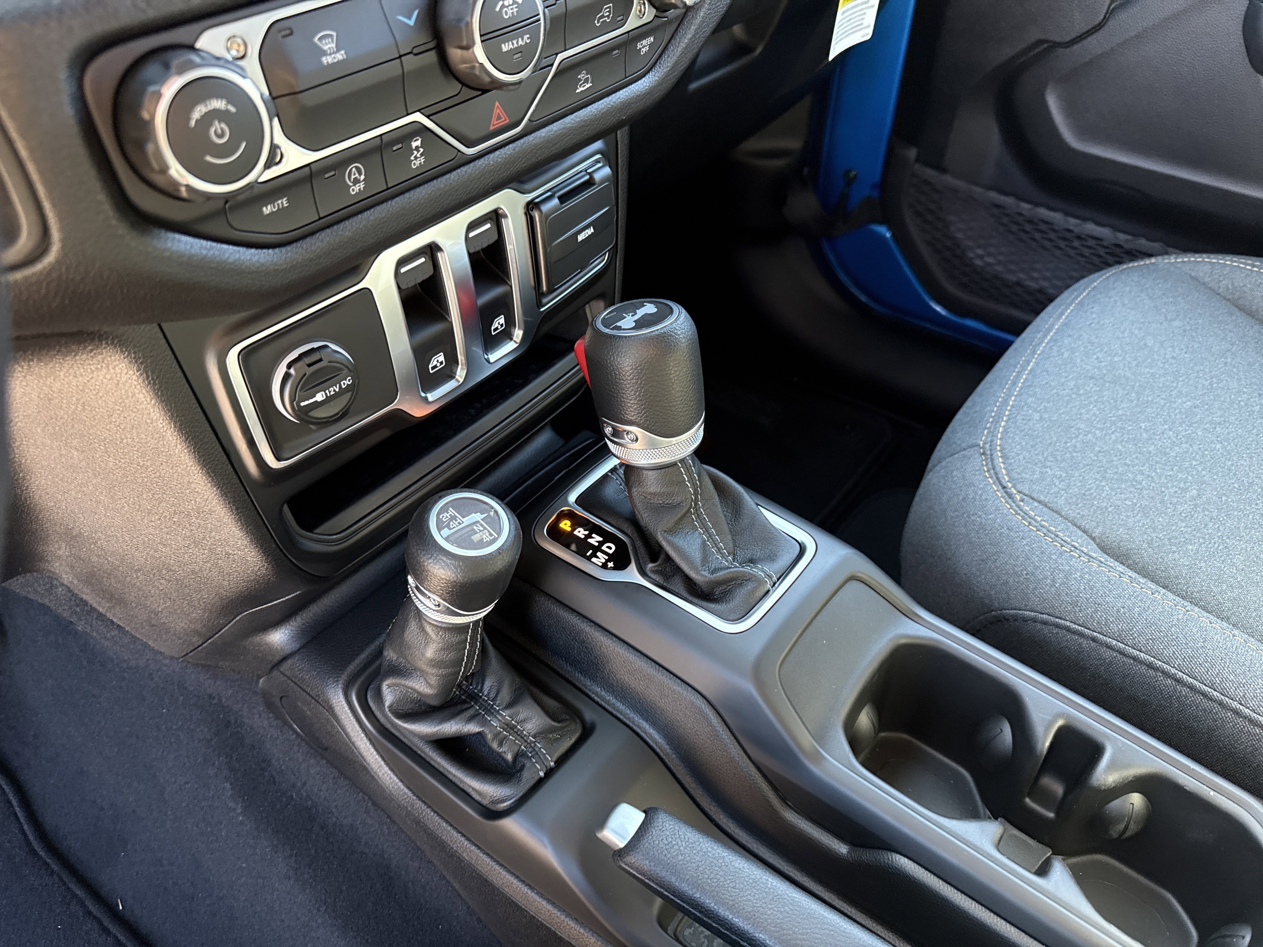 New 2026 Hydro Blue Pearlcoat Jeep Sport image 25
