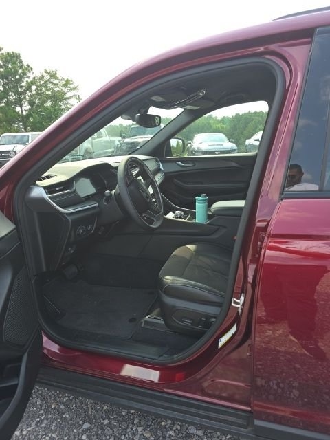 Used 2024 Red Jeep Altitude image 6