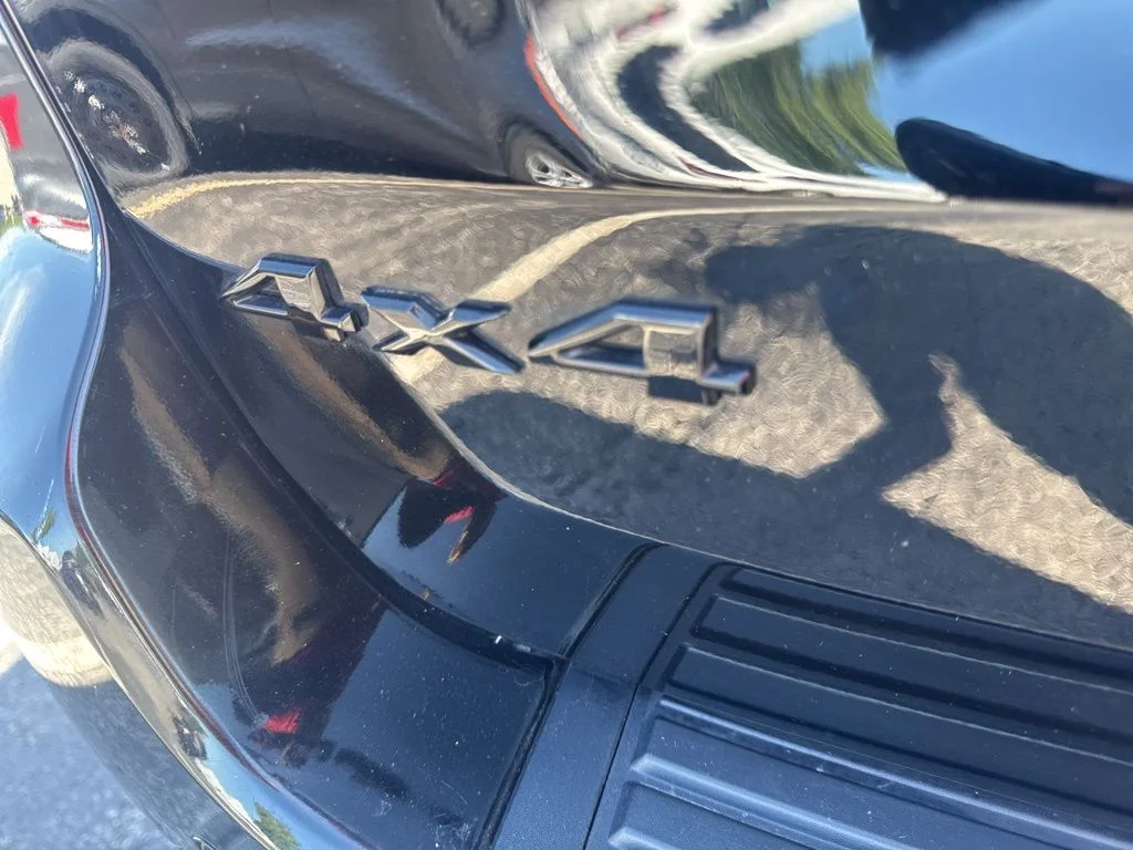 Certified Used 2019 Diamond Black Jeep Altitude image 56