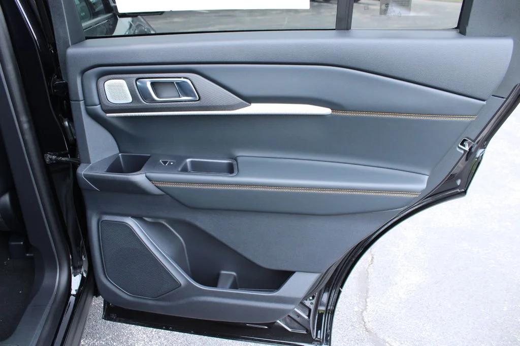 New 2026 Agate Black Metallic Ford Tremor® image 17