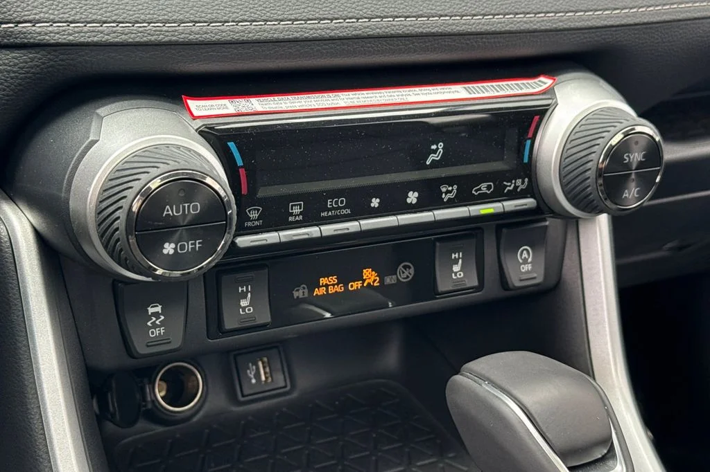 Used 2025 Black Toyota XLE Premium image 25