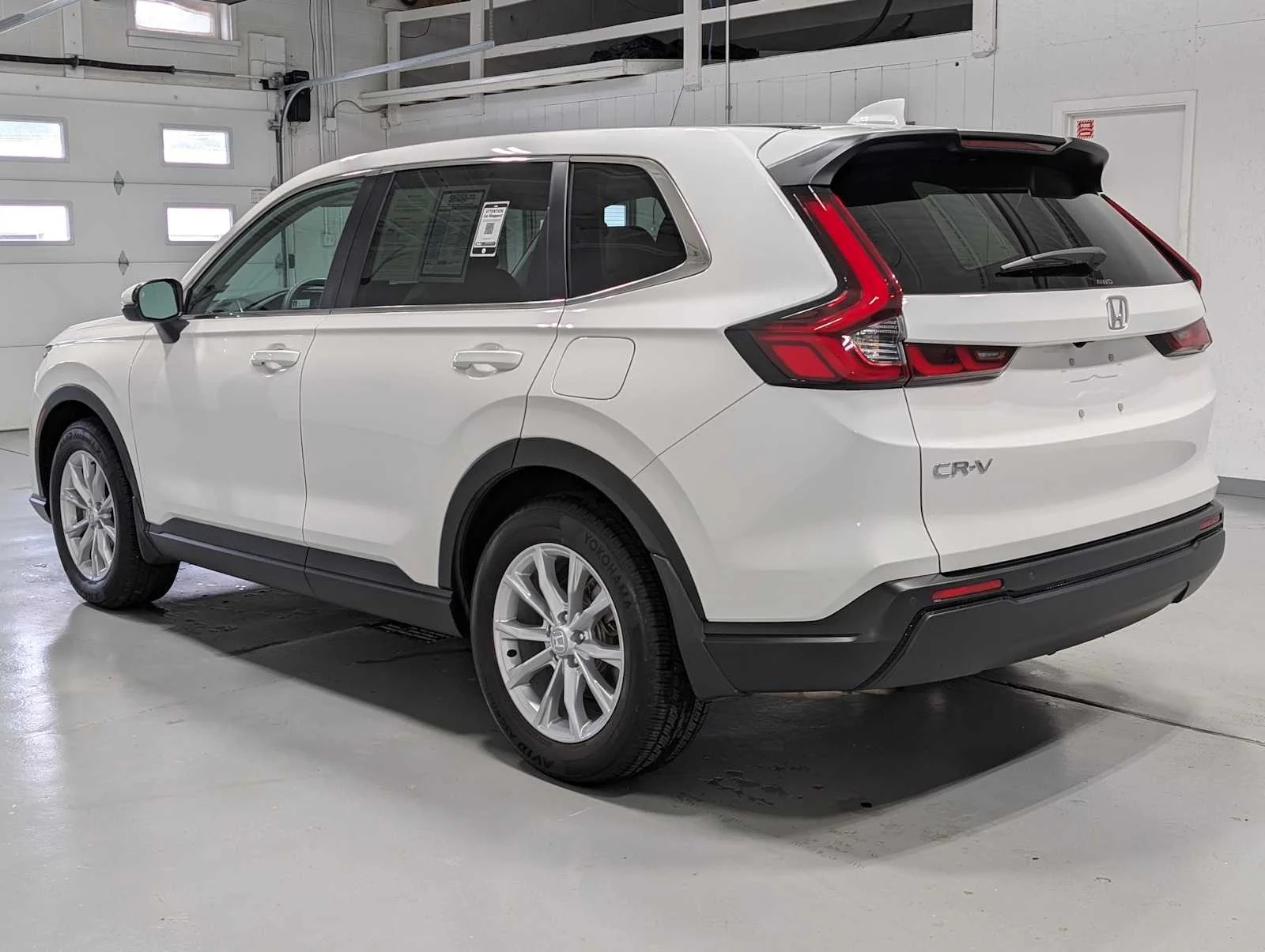 Used 2024 Platinum White Pearl Honda EX-L image 10