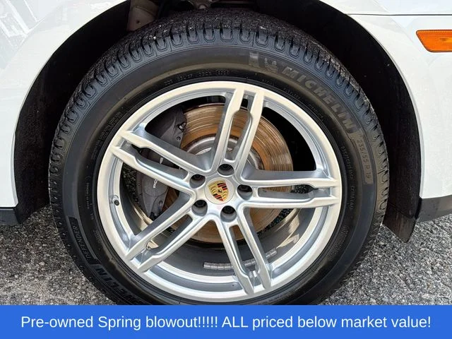 Used 2019 White Porsche SUV image 12