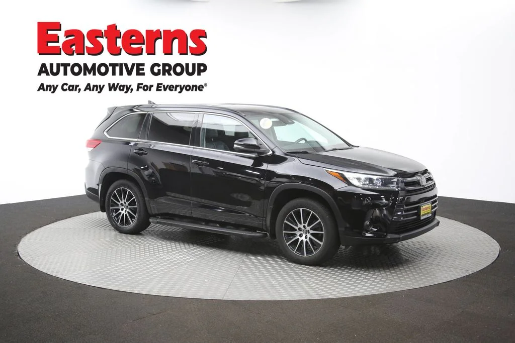 Used 2018 Black Toyota SE image 49