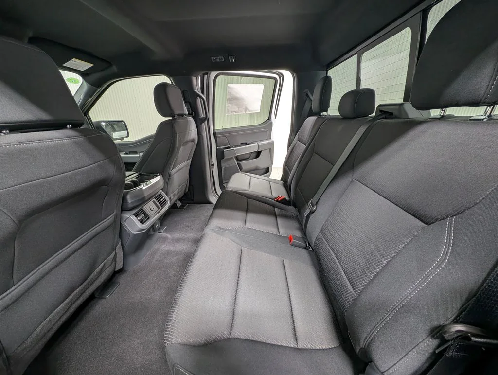 New 2026 Oxford White Ford XLT image 17