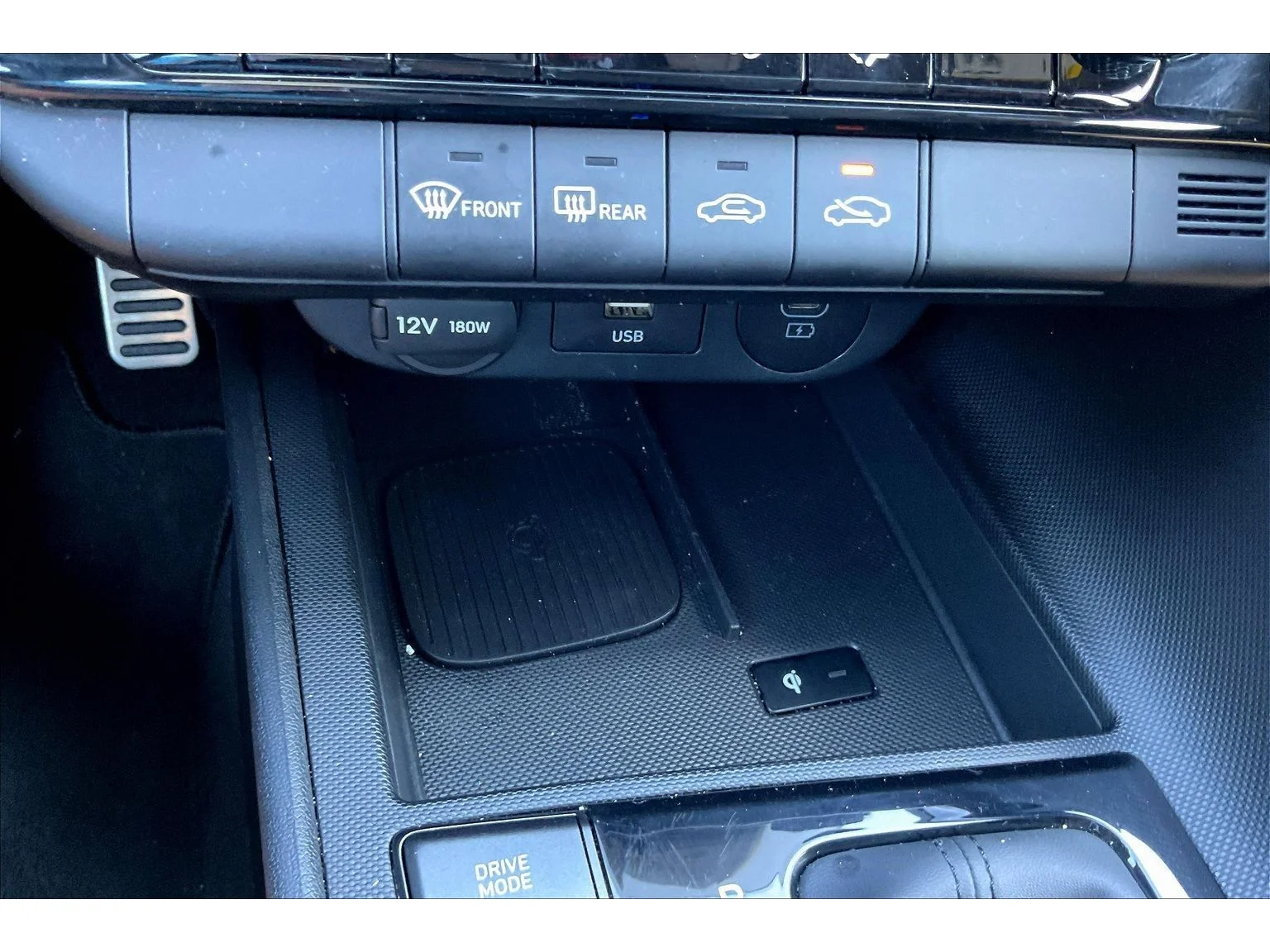 Used 2025  Hyundai SEL Sport image 22