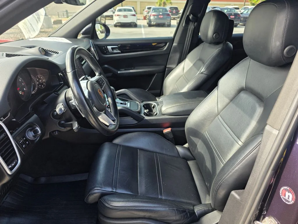 Used 2019 Purple Porsche Base image 12