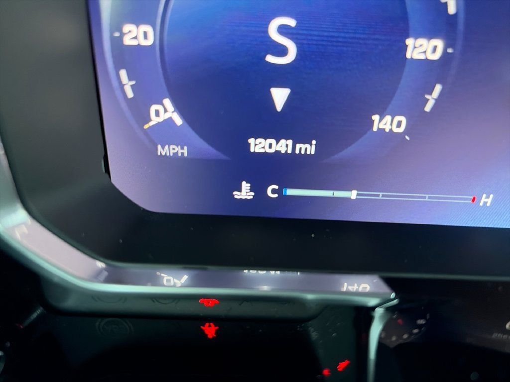 2026 Chevrolet Silverado 2500HD ZR2 - Photo 12