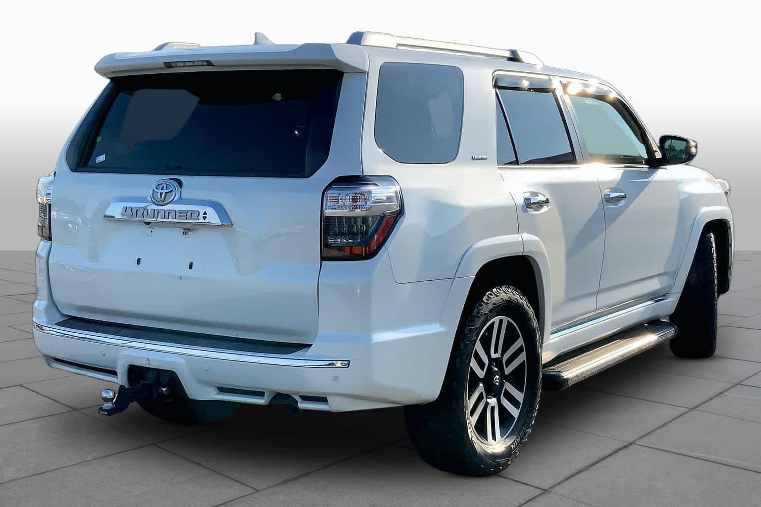 Certified Used 2021 Blizzard Pearl Toyota Limited image 12
