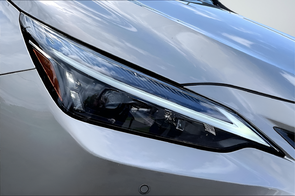 Used 2022 Silver Lexus 350 Premium image 34