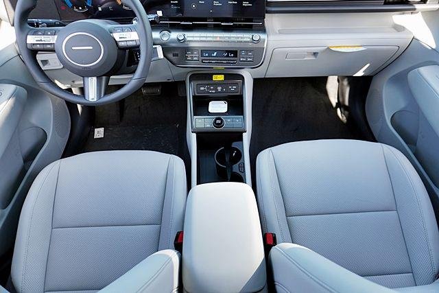 New 2026 White Hyundai SEL Premium FWD image 23