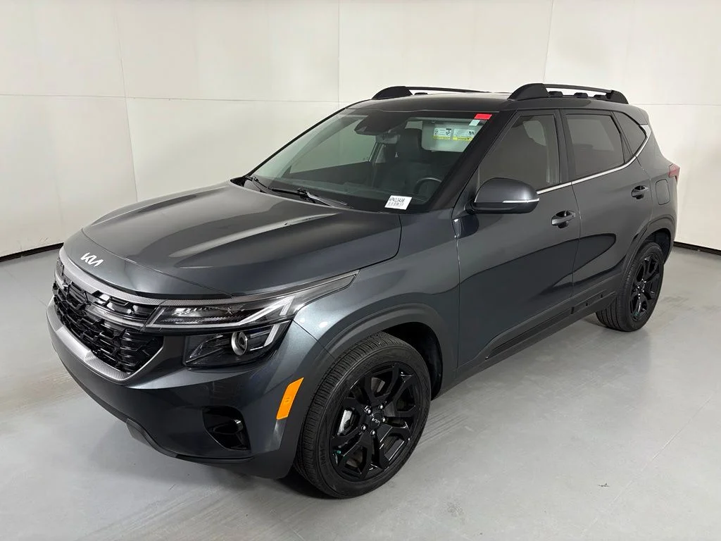 Used 2024 Gray Kia X-Line image 4