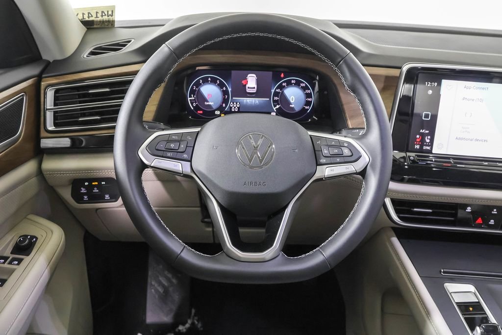 Used 2026 White Volkswagen SE image 17
