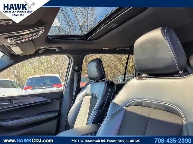 Certified Used 2024 White/off-white Jeep Altitude X image 9