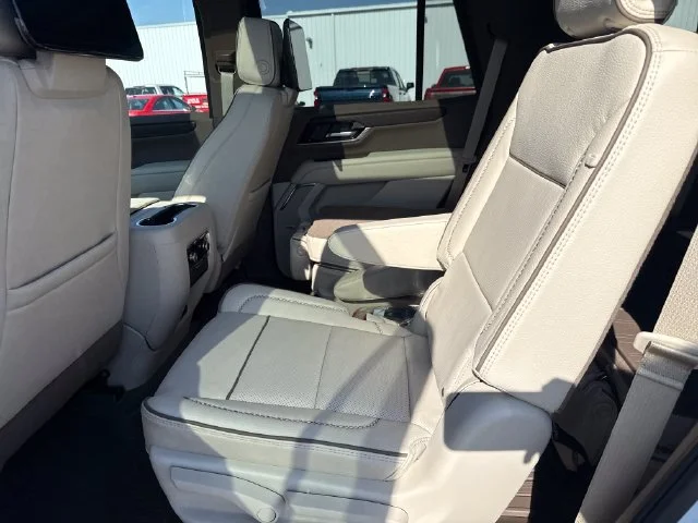 Used 2026 Glacier White Tricoat GMC Denali image 29