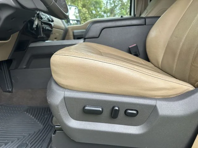 Used 2012 White Ford Lariat image 13