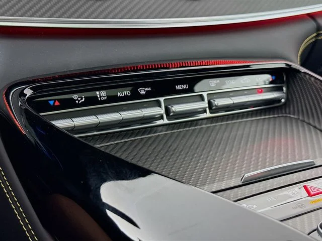 Used 2023  Mercedes-Benz Base image 16