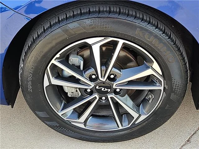 Used 2024 Blue KIA LXS (IVT) image 8