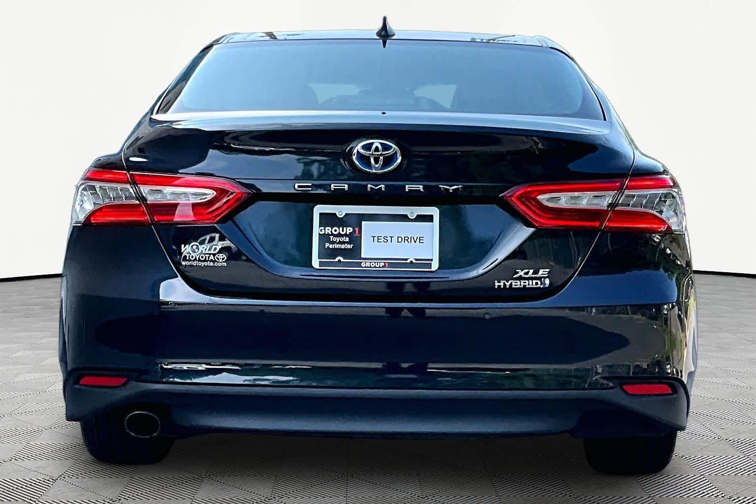 Used 2018 Galactic Aqua Mica Toyota Hybrid XLE image 5