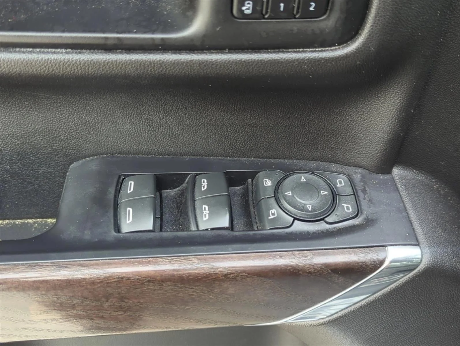 Used 2020 Satin Steel Metallic GMC Denali image 8