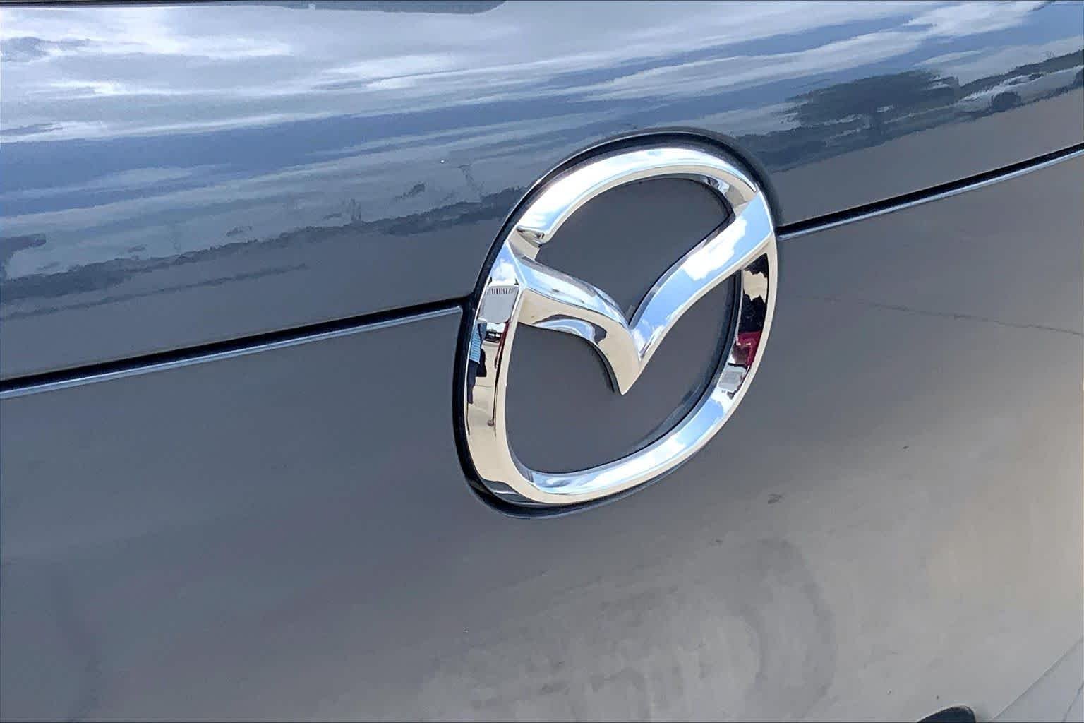 Used 2025 Polymetal Gray Metallic Mazda 2.5 S Carbon Edition image 30